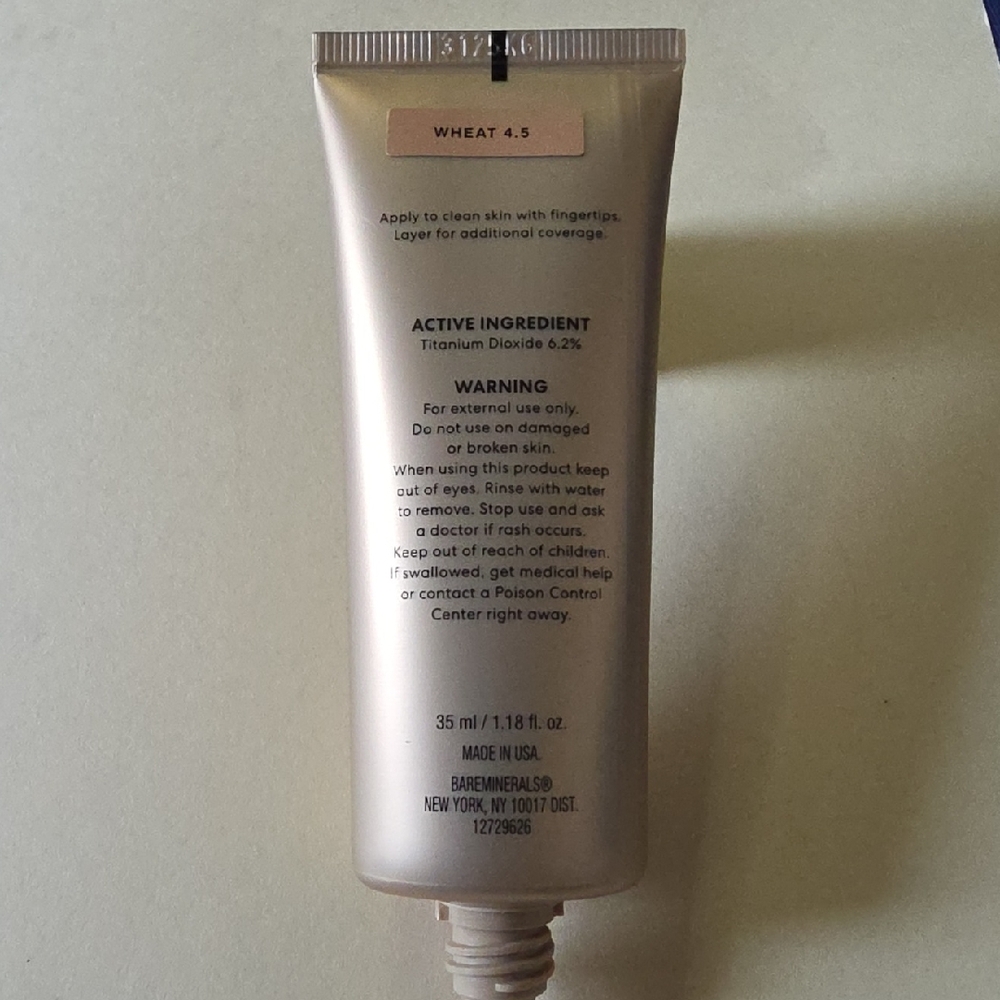 bareMinerals Complexion Rescue Tinted Moisturizer - Wheat 4.5 - Picture 3 of 3